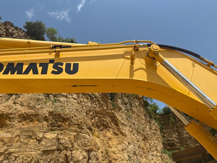 komatsu-pc200-lc-6le-image-50