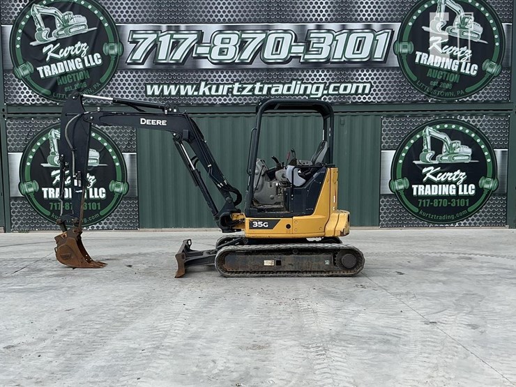 2022-deere-35g-image-1