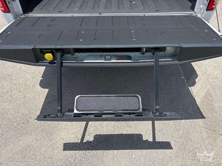 2016-ford-f150-image-12