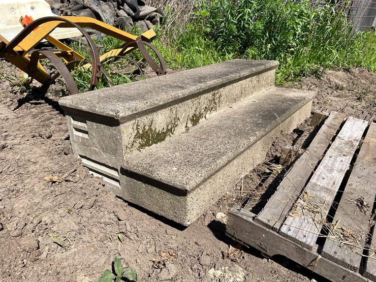 #7137-•-t-posts,-concrete-steps,-and-more-image-10