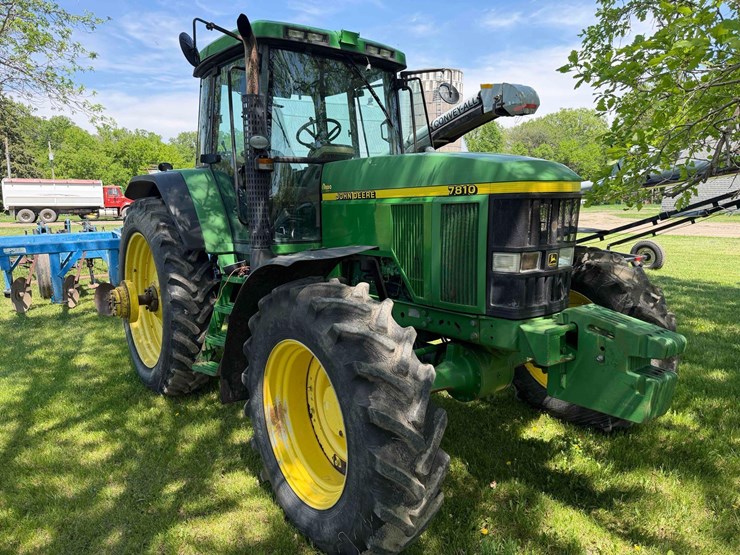 john-deere-7810-image-3