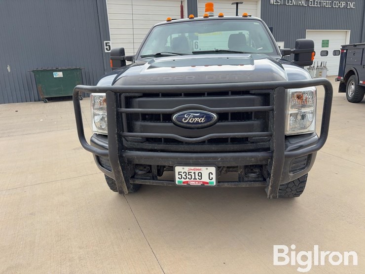2016-ford-f350-xl-image-14