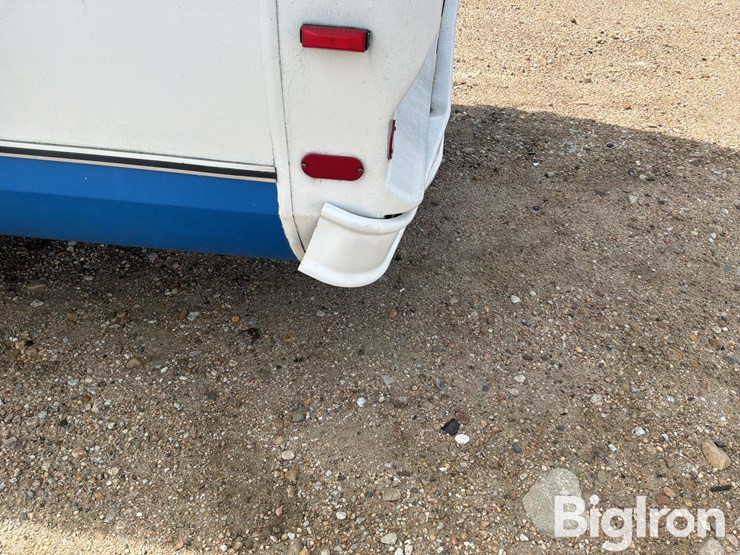 2006-ford-transit-image-14