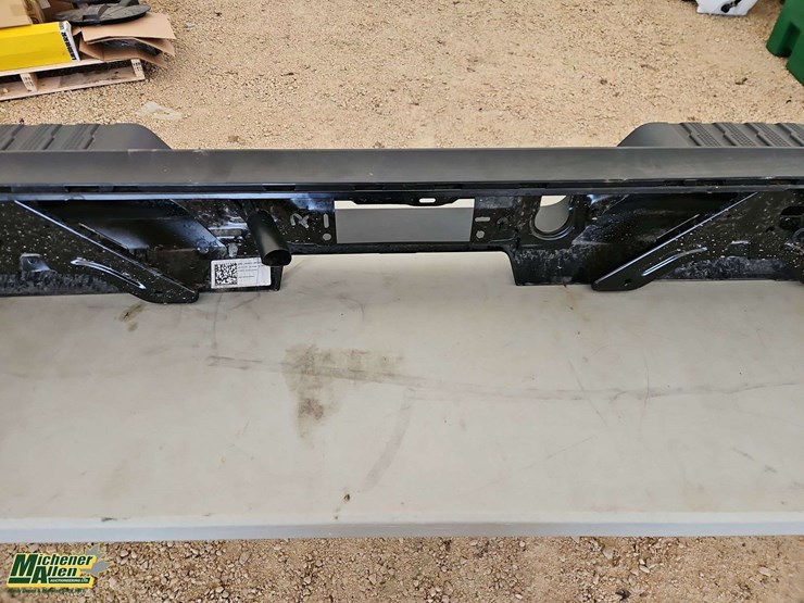 chevrolet-silverado-rear-bumper-4th-generation-image-6