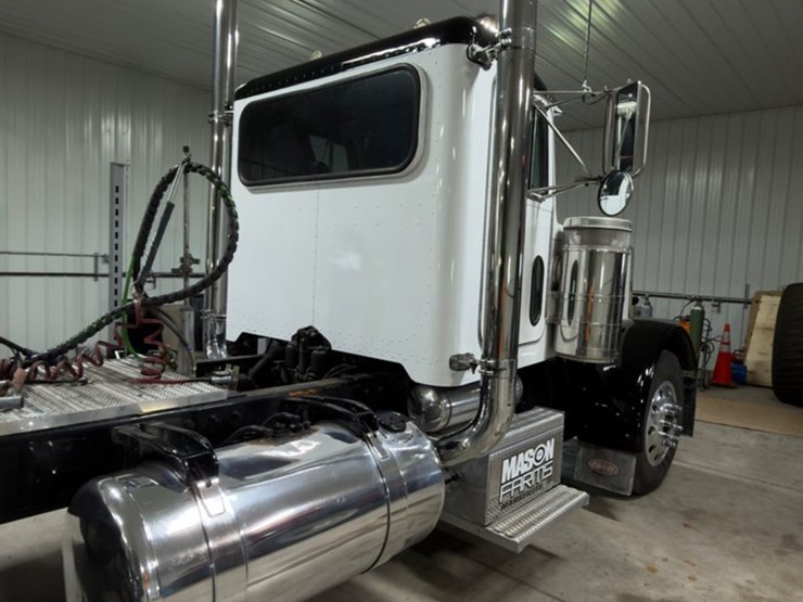 peterbilt-379-image-5