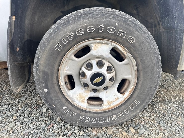 2013-chevrolet-2500-image-57