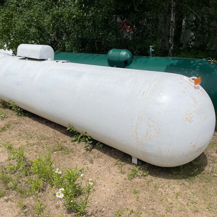 #6455 • 1000 Gallon LP/Propane Tank