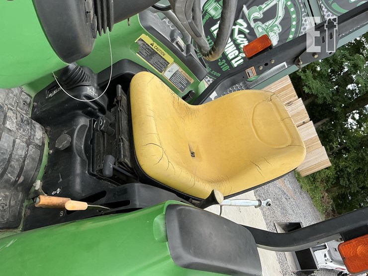 2006-john-deere-3120-image-11