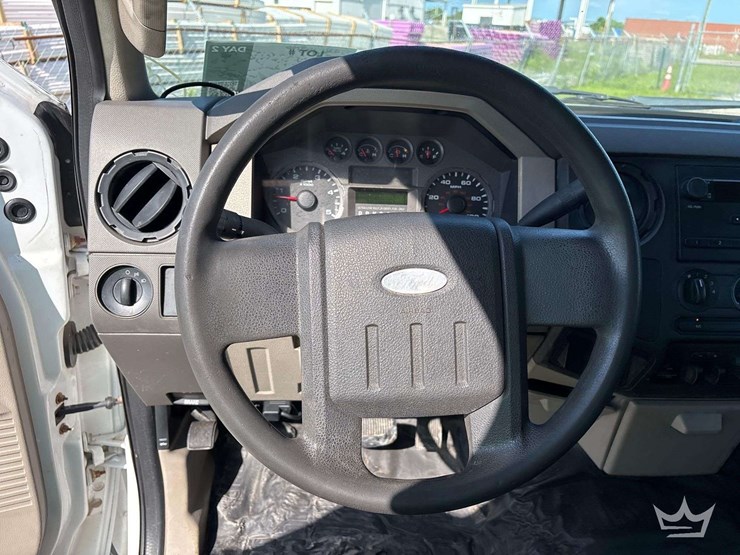 2008-ford-f550-image-17