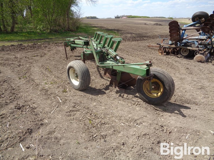 john-deere-2500-image-7
