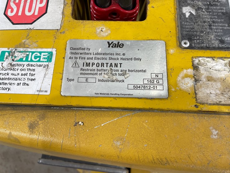 #6064-•-yale-electric-pallet-stacker-image-16