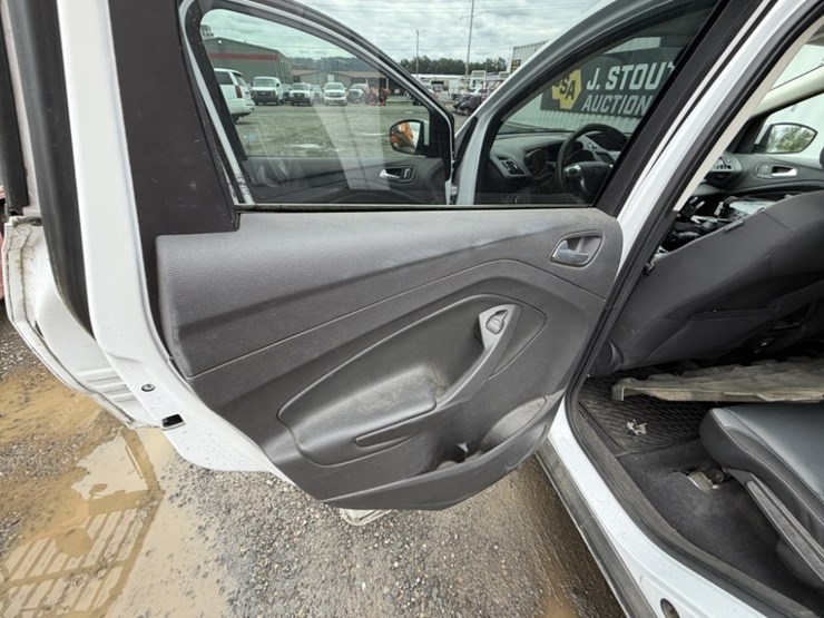 2014-ford-escape-image-22