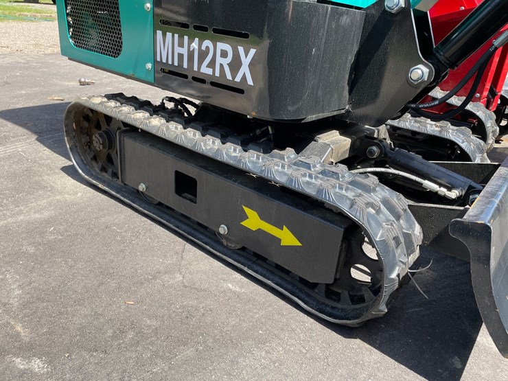 #6074-•-agt-mini-excavator-mh12rx-image-8