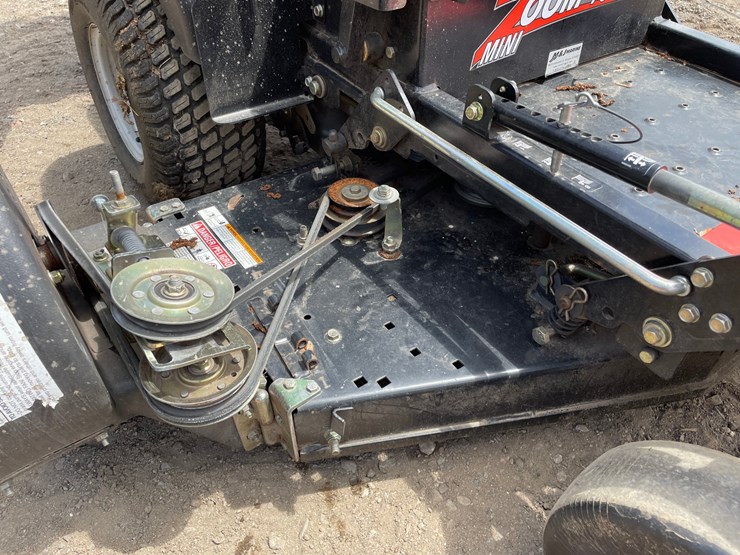 #6072-•-ariens-zoom-1540-zero-turn-lawn-mower-image-10