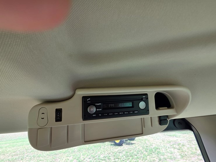 john-deere-6120r-image-19