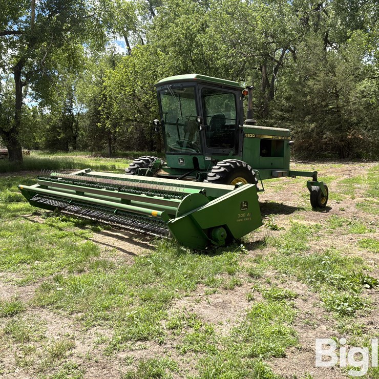 1990 JOHN DEERE 3830