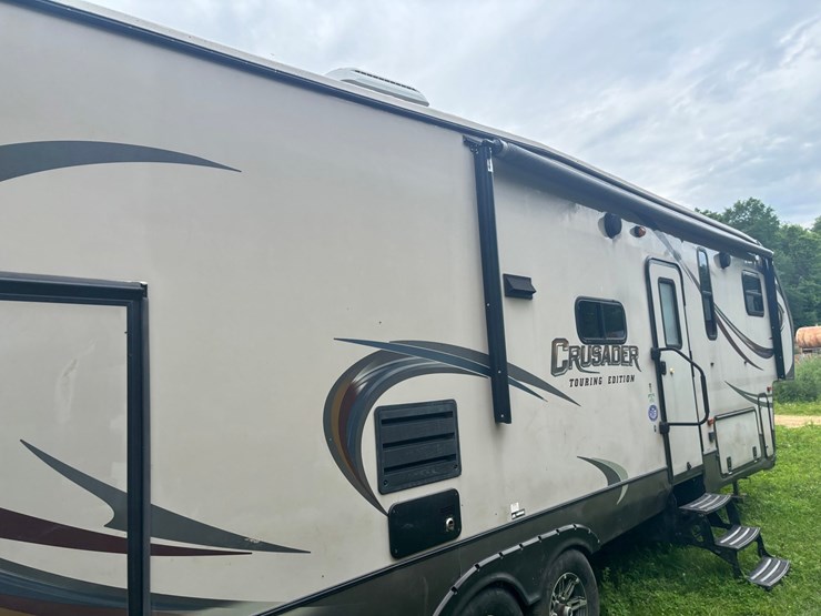 #2231-•-2014-crusader-335-5th-wheel-camper-image-8