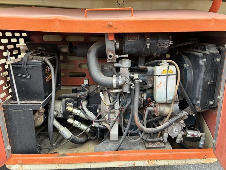 2002-jlg-260mrt-image-13
