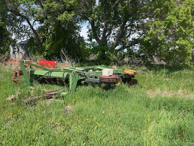 john-deere-340-image-1