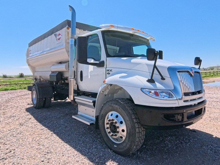 2022-kuhn-knight-4052-image-7