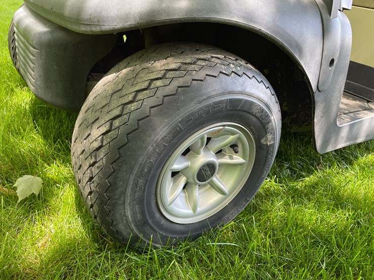 #6060-•-club-car-electric-golf-cart-image-12