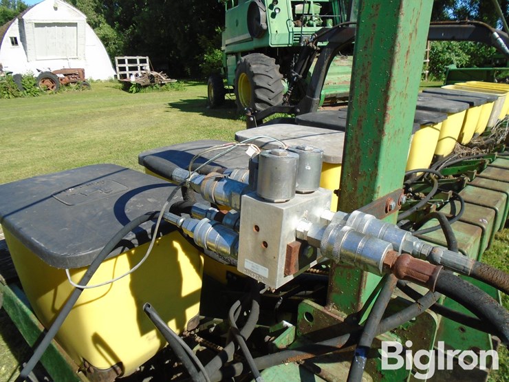 john-deere-7100-image-11