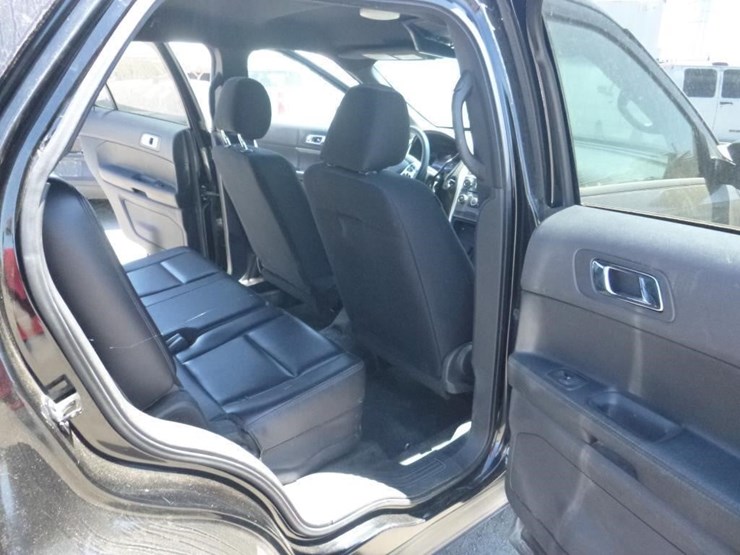 2013-ford-explorer-image-8