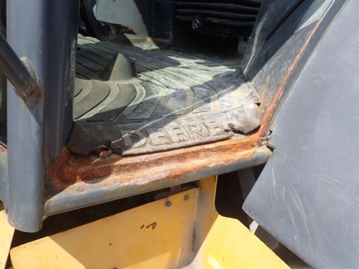 2009-deere-310sj-image-10