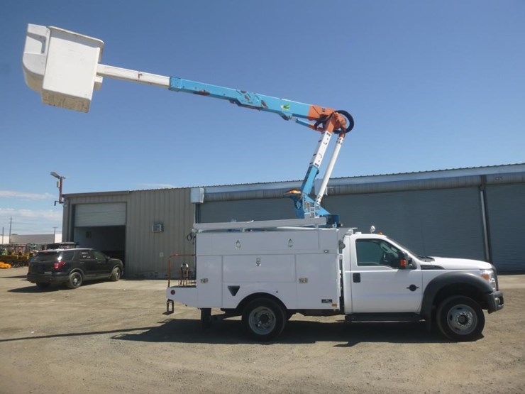 2013-ford-f550-image-12