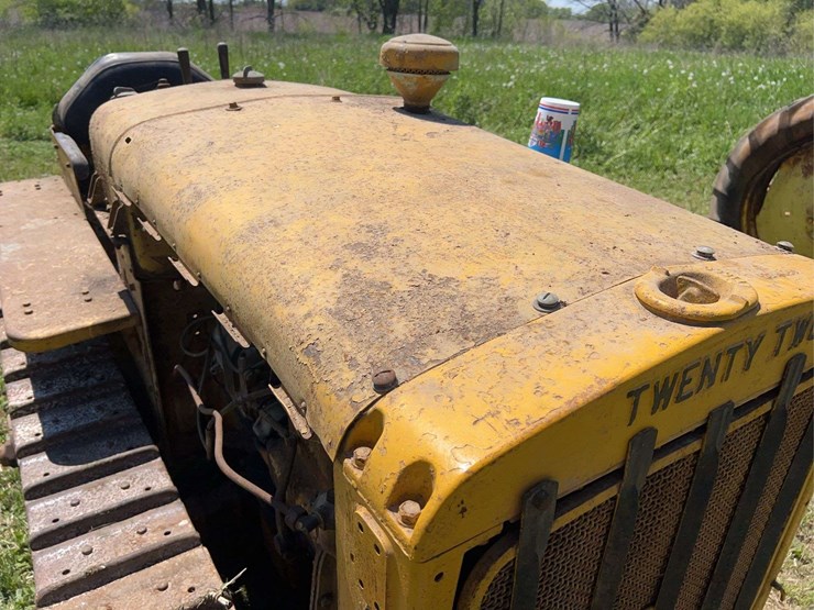caterpillar-twenty-two-image-9