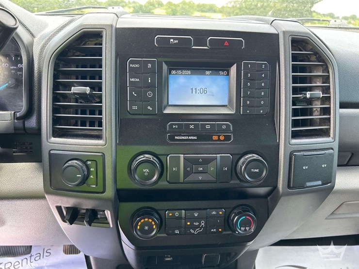 2020-ford-f550-image-17