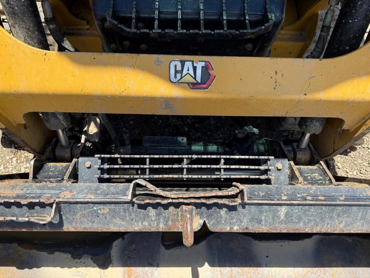 2019-caterpillar-239d3-image-10