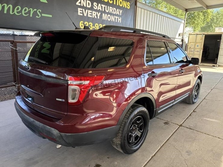 2013-ford-explorer-image-9
