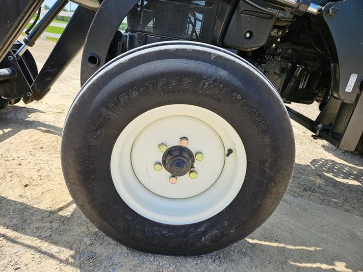 new-holland-tt60a-image-13