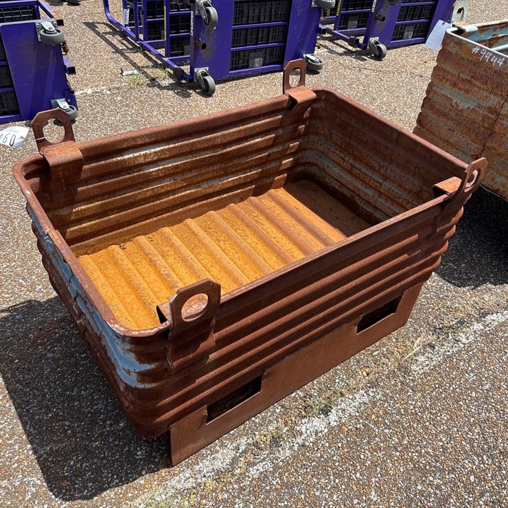 #9443 • Metal Storage Bin