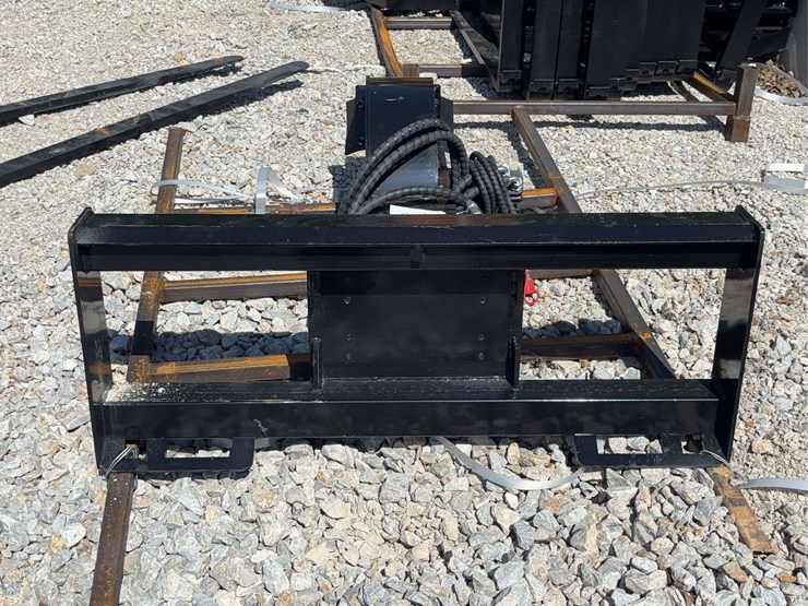 giyi-sg45-skid-steer-hydraulic-stump-grinder-attachment-image-4