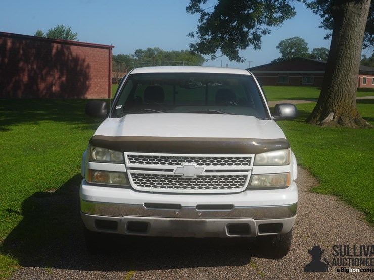 2006-chevrolet-silverado-1500-image-2
