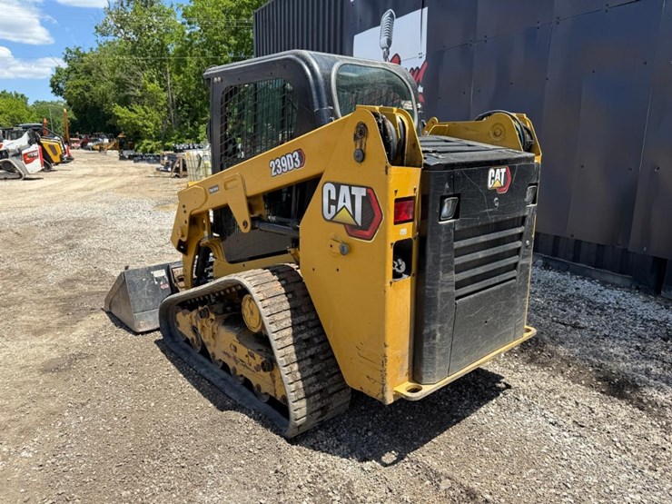 2019-caterpillar-239d3-image-2