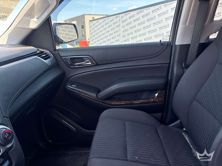 2018-chevrolet-tahoe-image-16