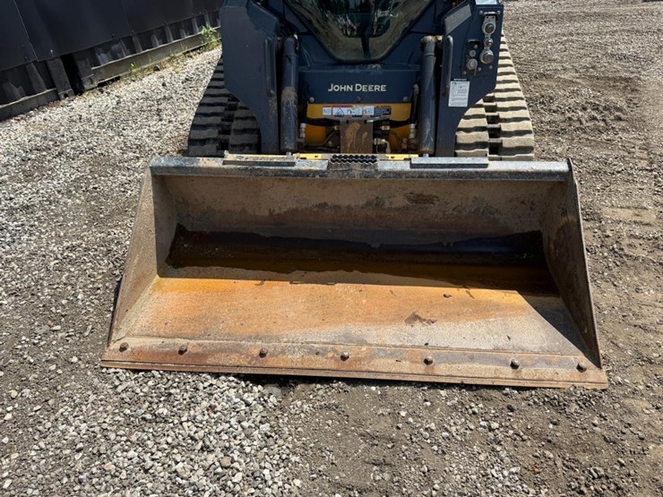 2022-deere-317g-image-9