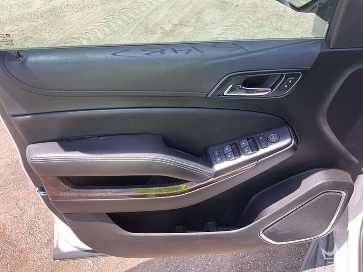 2020-chevrolet-tahoe-image-11