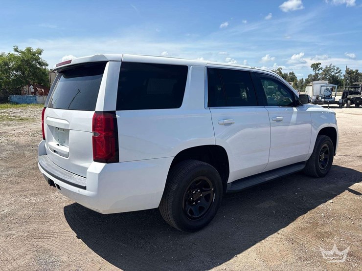 2018-chevrolet-tahoe-image-3