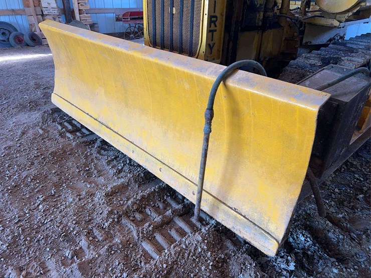 caterpillar-thirty-image-10