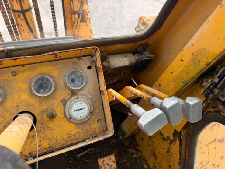 lift-king-4x4-rough-terrain-forklift-image-8