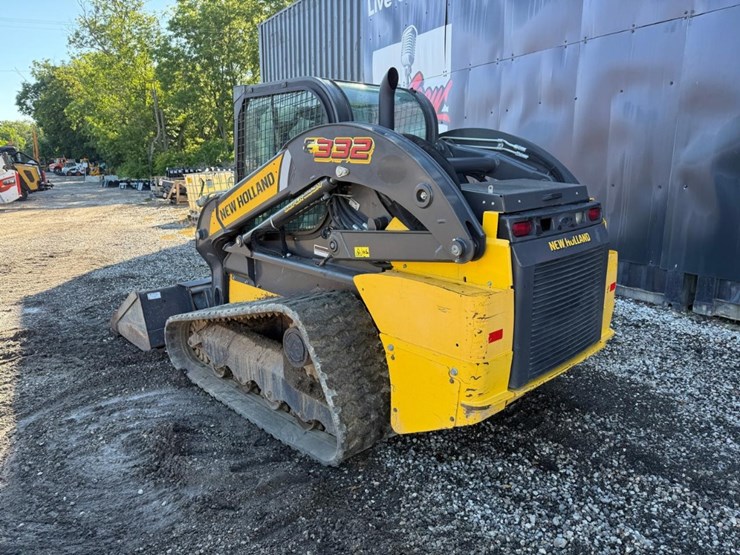 2022-new-holland-c332-image-2