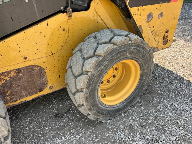 caterpillar-262d-image-14