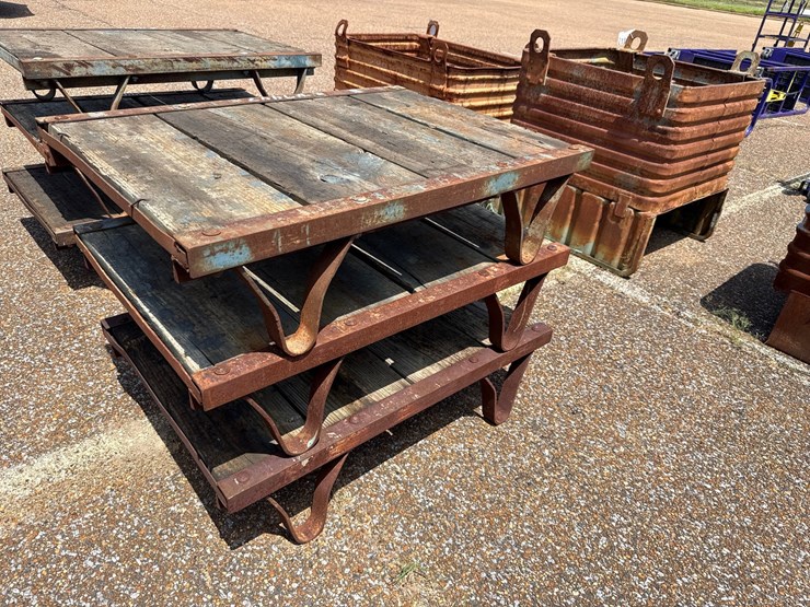 #9447-•-storage-tables-(x3)-image-3