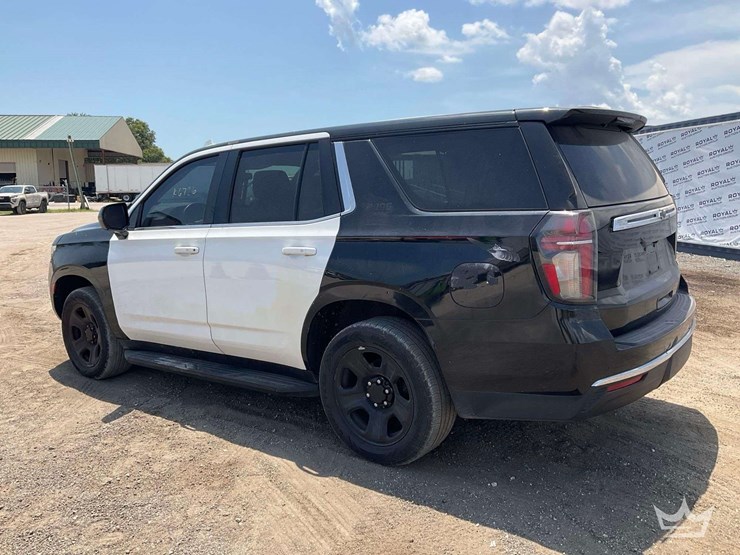 2021-chevrolet-tahoe-image-4