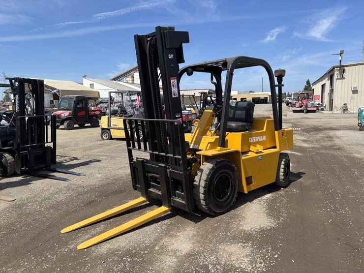 caterpillar-v80e-image-1