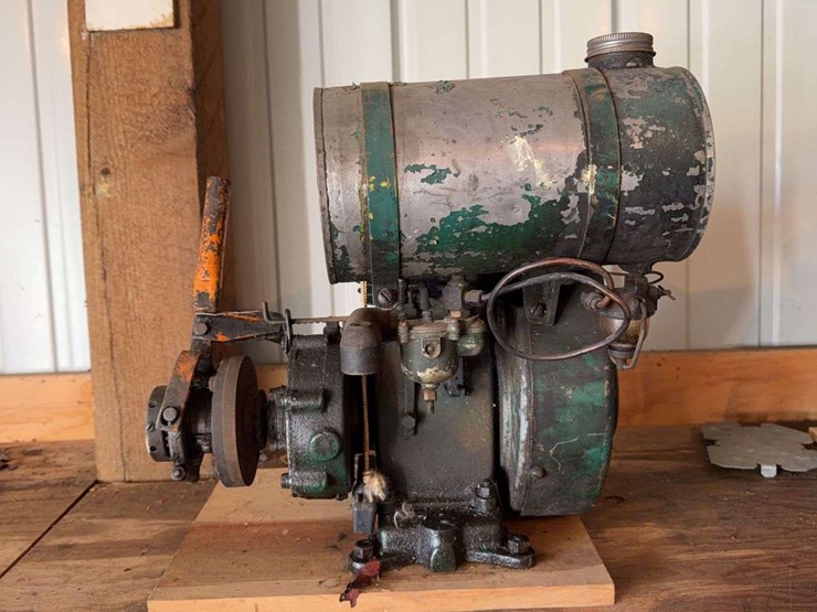 1.5-h.p.-lauson-engine-image-3
